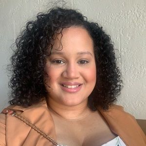 Meet your Posher, Anny